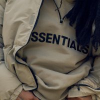 Essentials 春夏热卖，纯白Tennis休闲鞋上新码全$295 POLO衫$50 卫衣$80 包邮包退