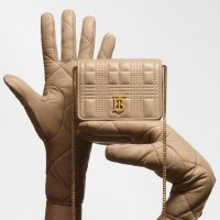 SSENSE 大牌包包春夏上新 Gucci白色酒神$890 沙漏包$990 封面款Burberry $660